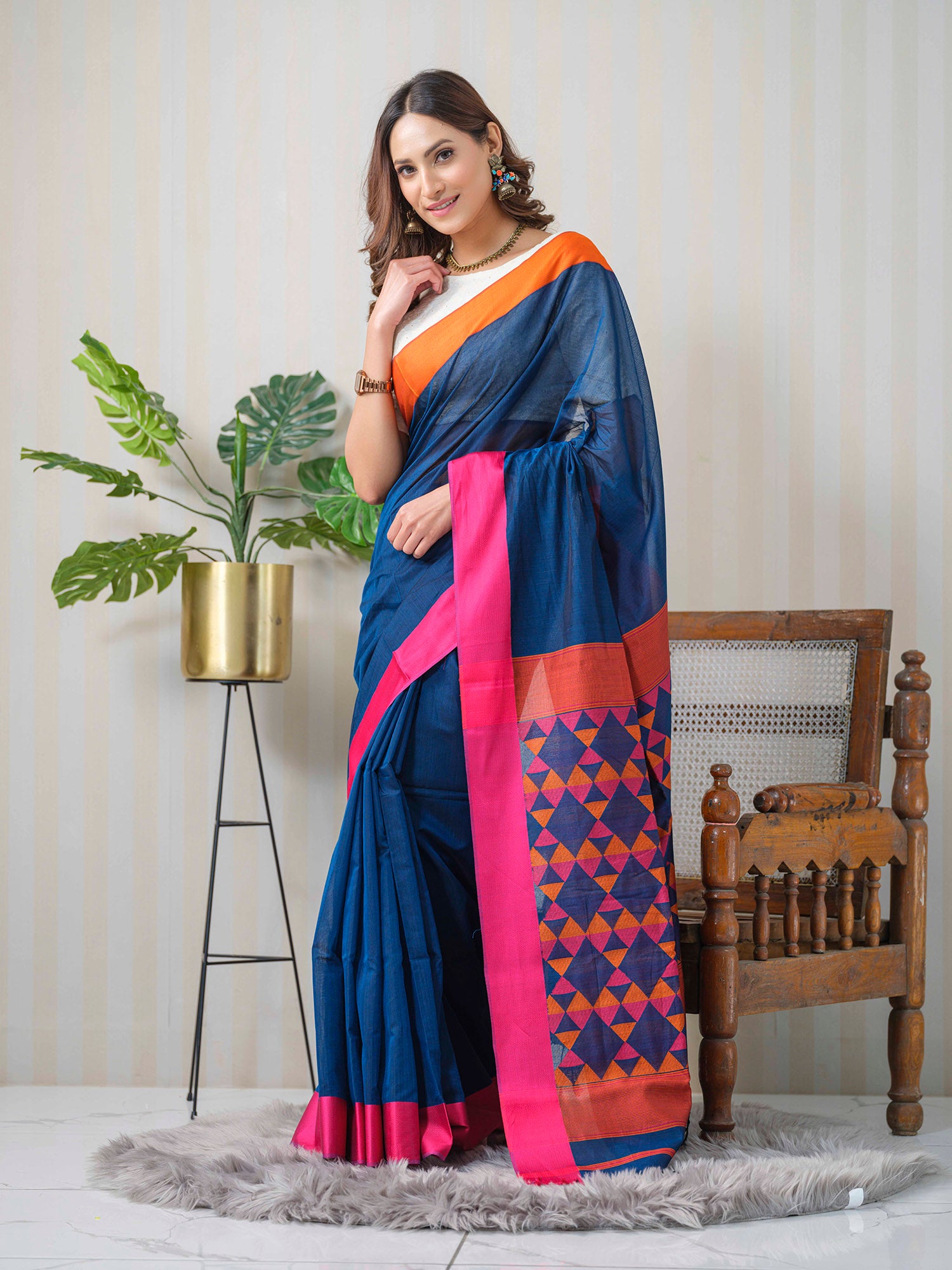 Peacock blue Maheshwari cotton silk saree.