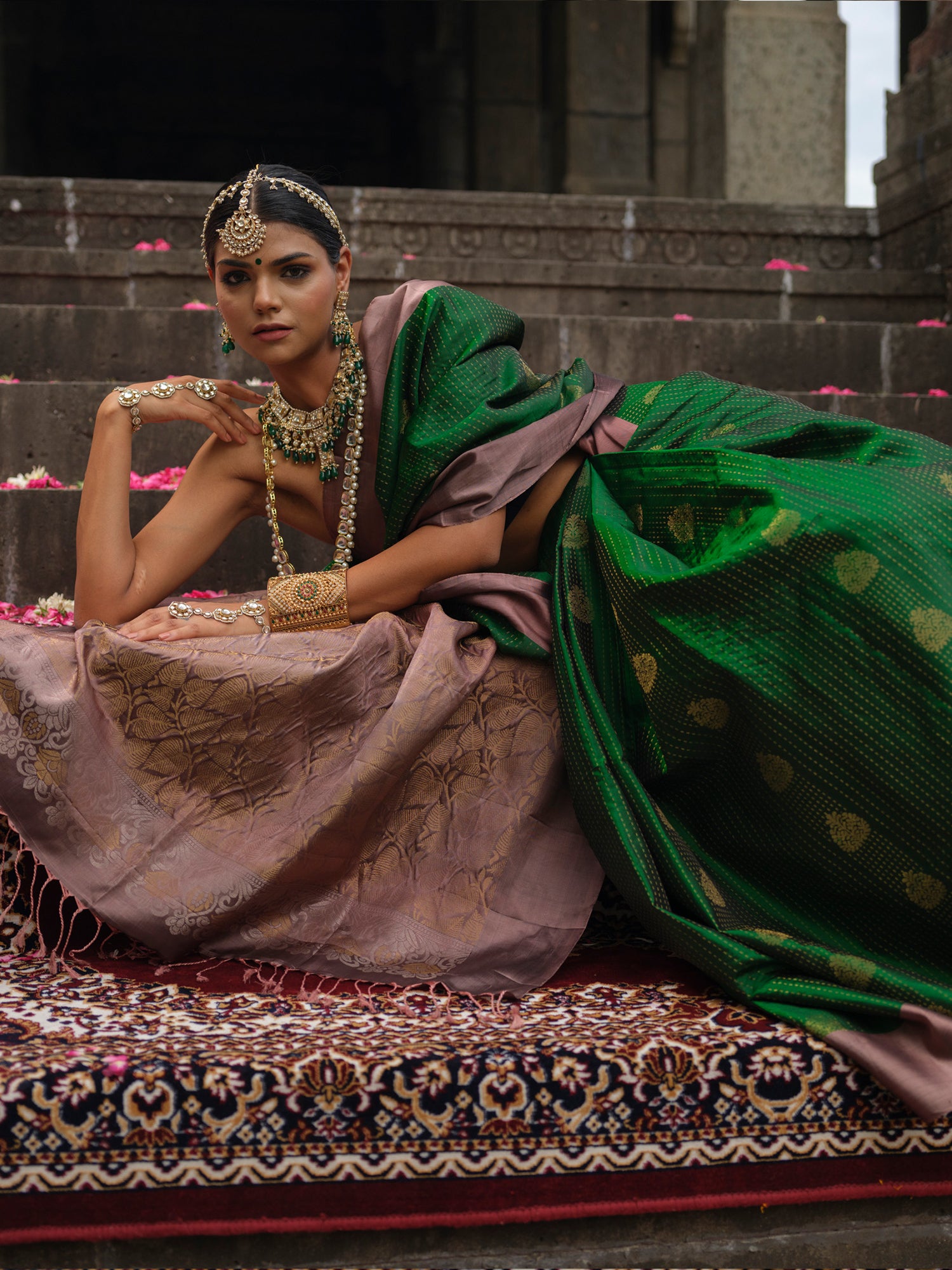 Kaveri - Bottle Green Pattu Silk Saree with Dusty Pink Pallu