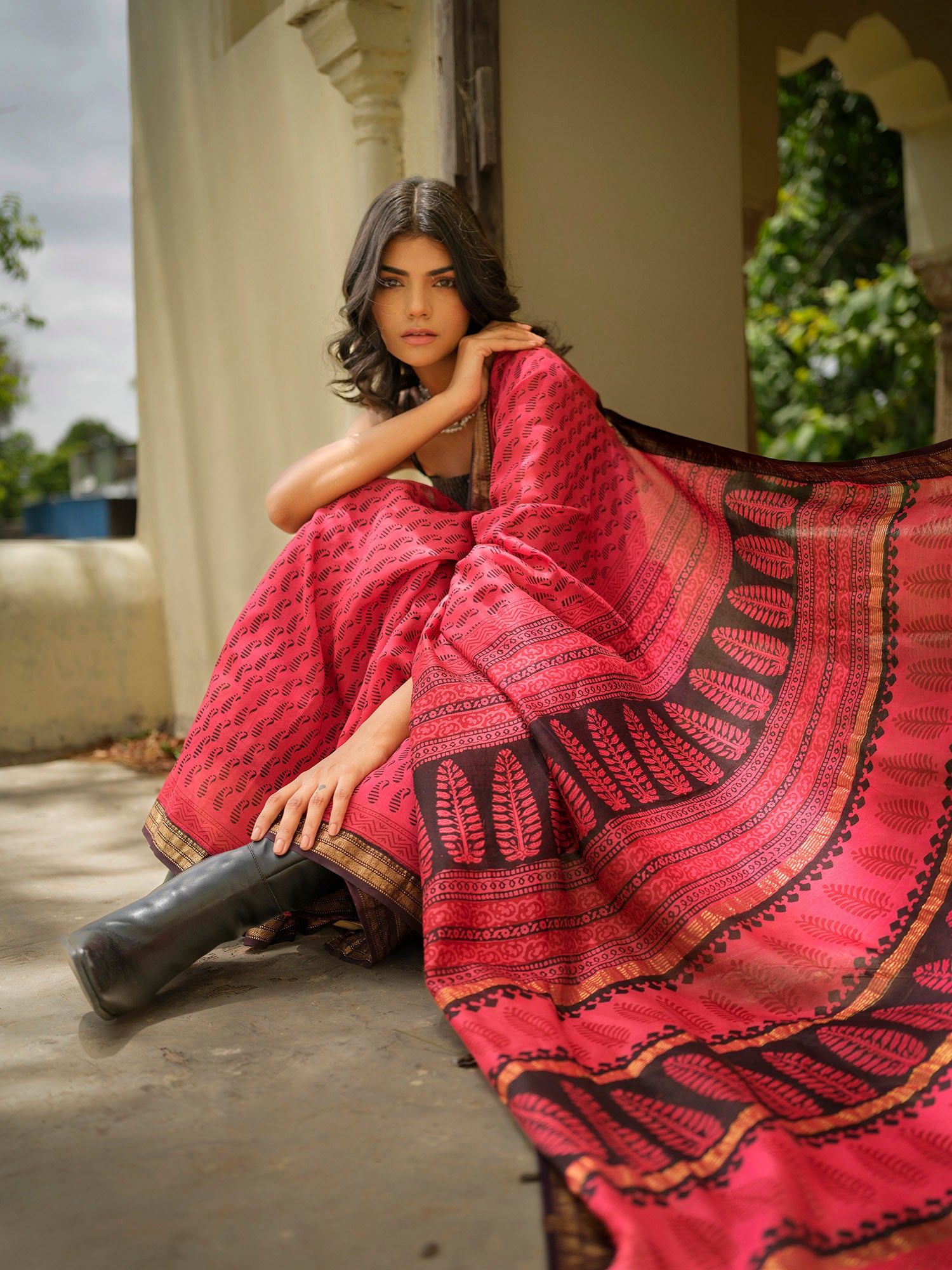 Red Maheshwari Bagh print saree
