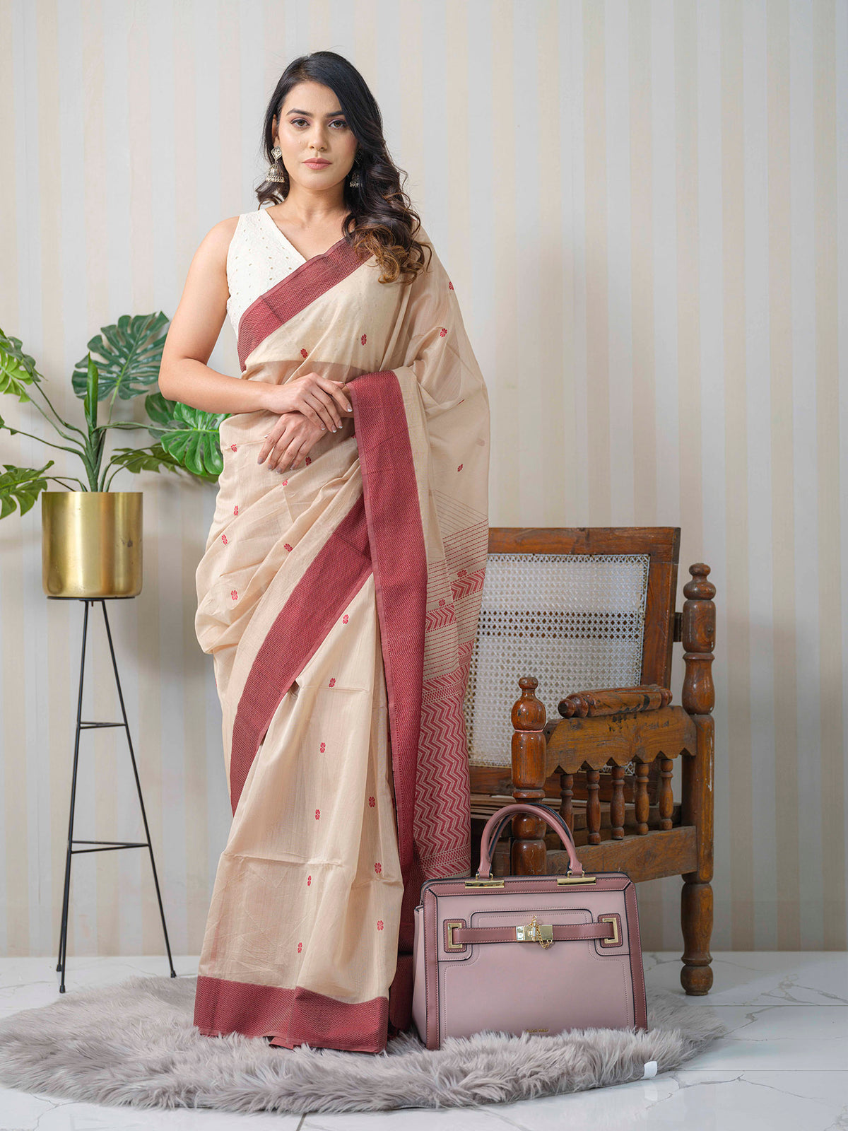 Beige Maheshwari cotton silk saree with maroon booti