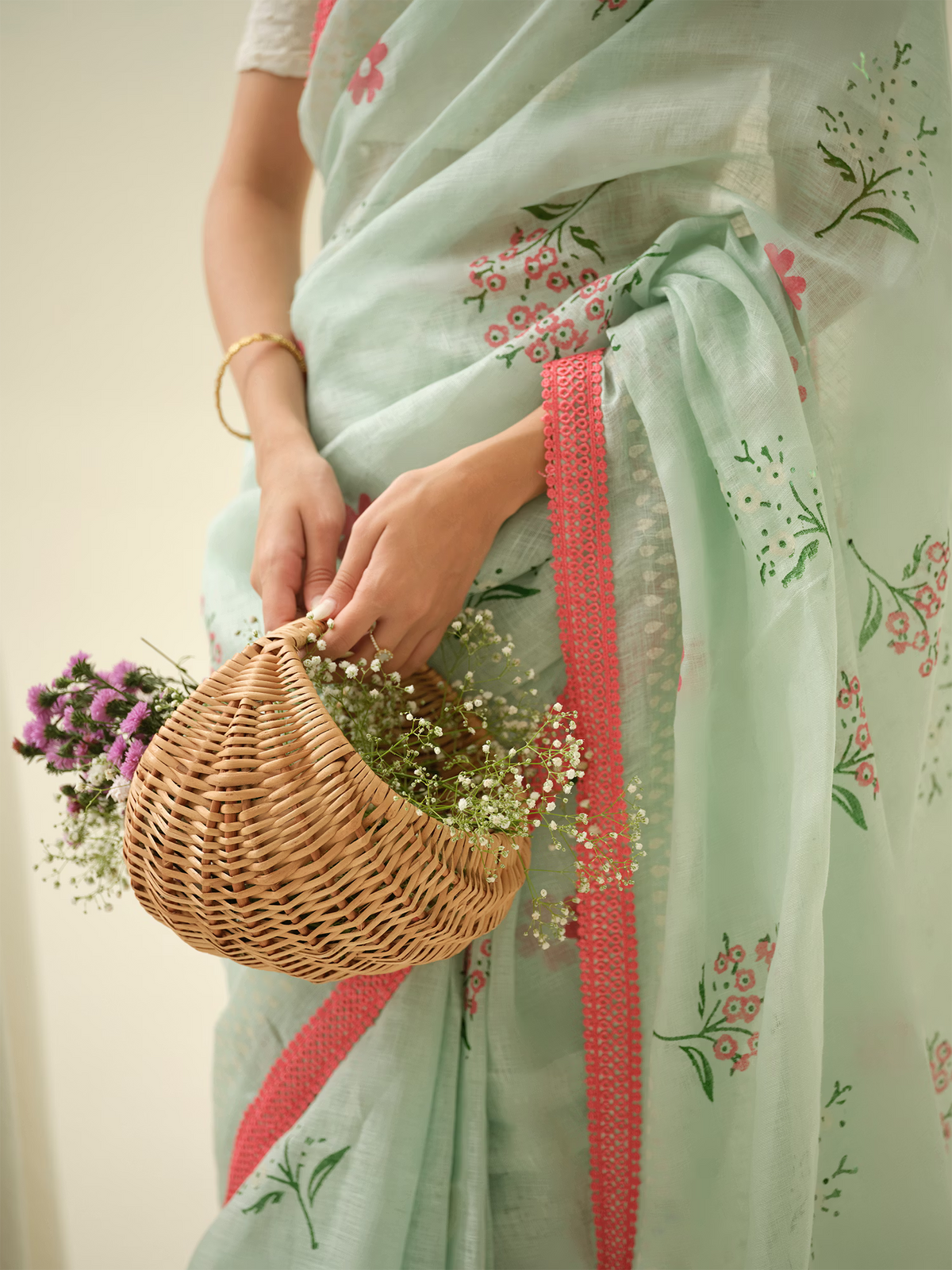 Mint Meringue | Premium Pure Linen Handloom Saree with Floral Block Prints with Sage Green Dashed Blouse Piece
