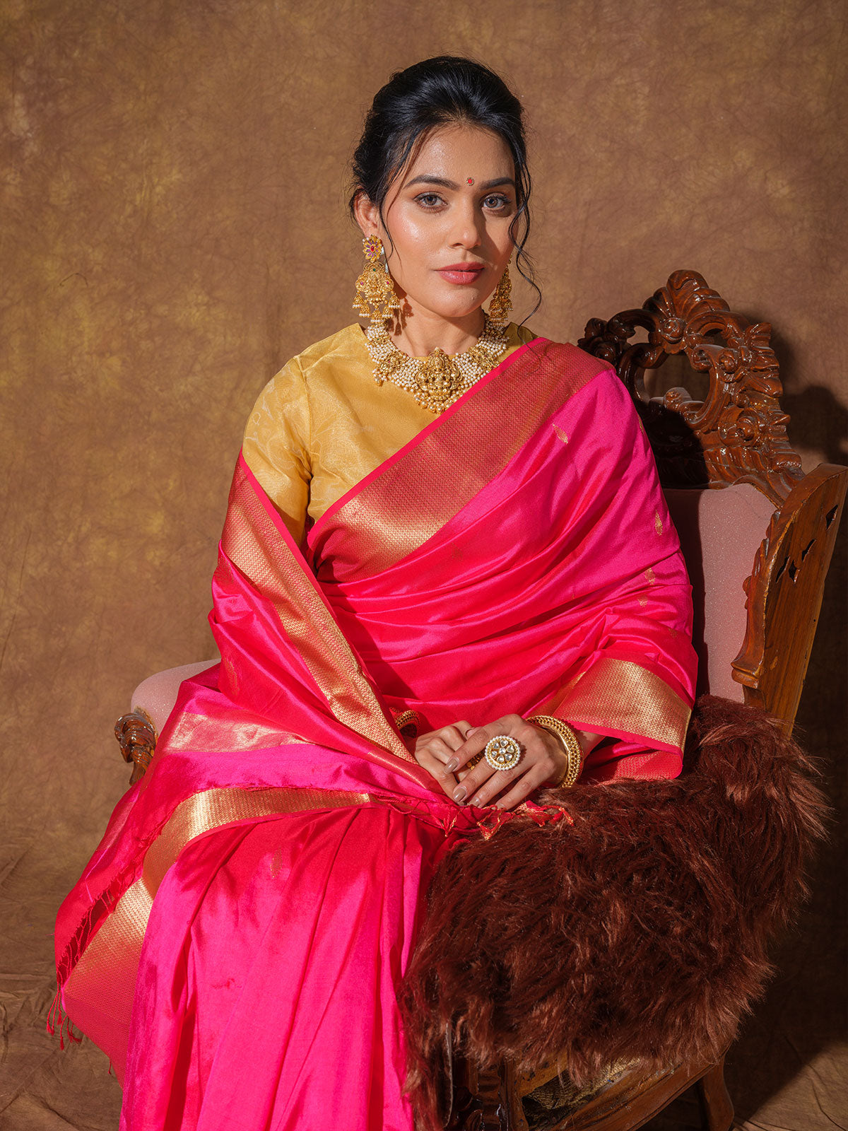 Fuchsia Pink Maheshwari Cotton Silk Handloom Saree with Zari