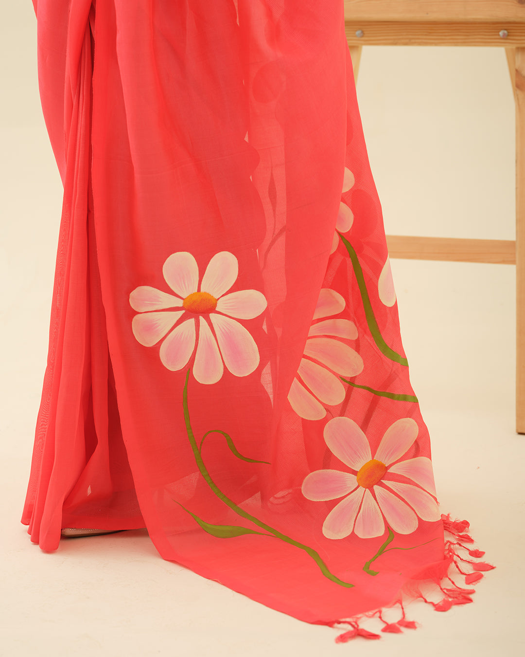 Mangalgiri silk pattu by cotton fabric texture of the Champa Blush saree
